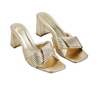 TK Maxx Goldene Pantoletten mit Absatz 16.99&euro;